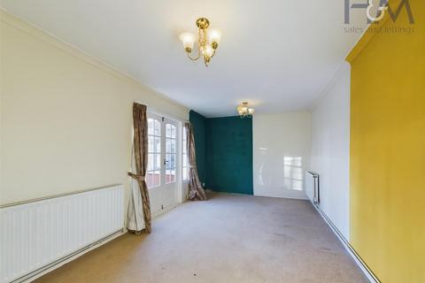 3 bedroom semi-detached house for sale, Blenheim Way, Stevenage