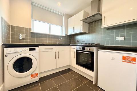 2 bedroom house to rent, Forest Road, Worthing