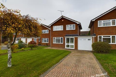 3 bedroom detached house for sale, Ramworth Way, Aylesbury