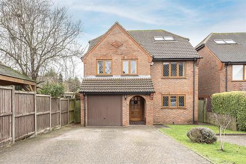 5 bedroom detached house for sale, Redfield Close, off Lybury Lane, St. Albans