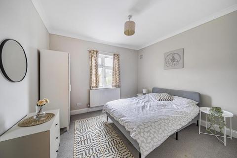 4 bedroom flat for sale, Ferme Park Road, Crouch End