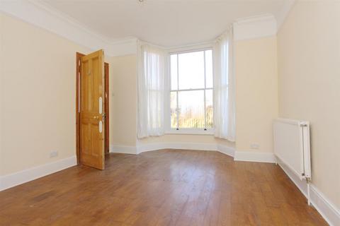 3 bedroom end of terrace house for sale, Riverside, London Street, Whitchurch