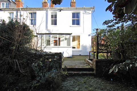 3 bedroom end of terrace house for sale, Riverside, London Street, Whitchurch