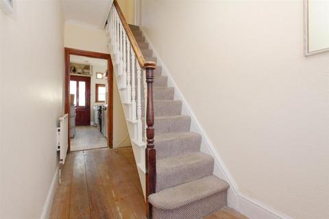 3 bedroom end of terrace house for sale, Riverside, London Street, Whitchurch