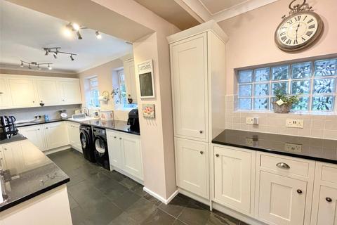 4 bedroom semi-detached house for sale, Fairview Drive, Westcliff-on-Sea, Essex, SS0