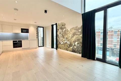 4 bedroom apartment to rent, London NW3