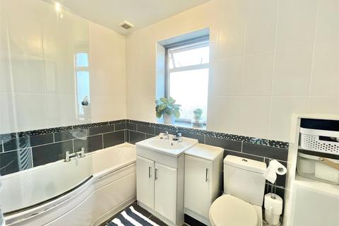 3 bedroom semi-detached house for sale, Chowdene Bank, Low Fell, Gateshead, NE9