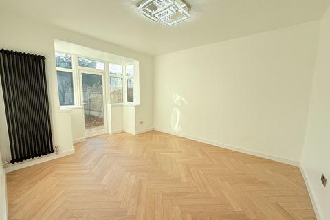 6 Bibsworth Avenue, Birmingham, B13 0BA