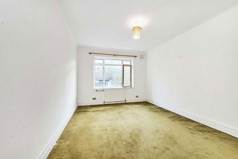 2 bedroom flat for sale, Barons Keep, London W14