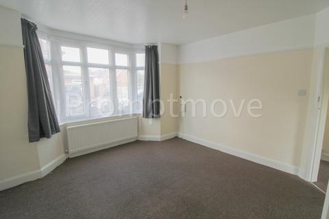 2 bedroom semi-detached house to rent, St Augustines Avenue Luton LU3 1QD