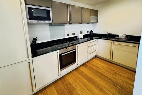 2 bedroom flat to rent, Wharf Approach, Leeds, West Yorkshire, LS1