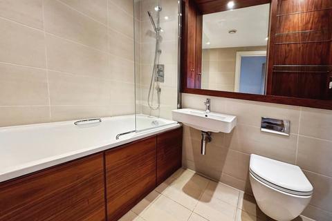 2 bedroom flat to rent, Wharf Approach, Leeds, West Yorkshire, LS1