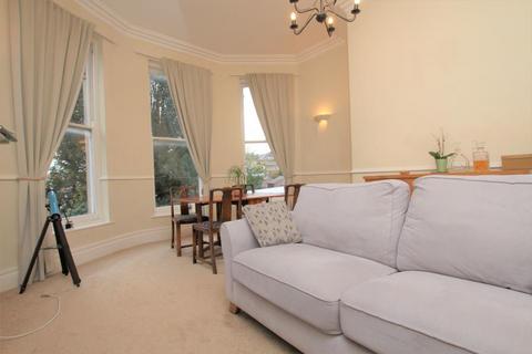 2 bedroom flat to rent, Royal York Villas, Bristol BS8