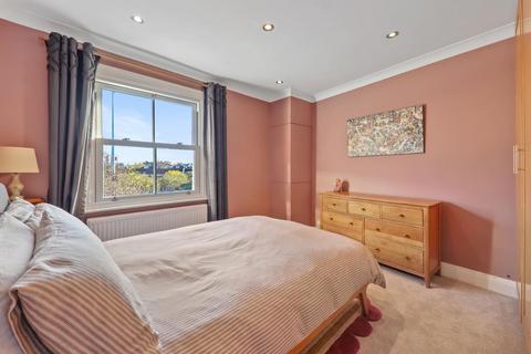 2 bedroom flat for sale, Dartmouth Road, London