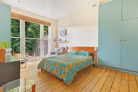 51a Alkham Road, London, N16 7AA