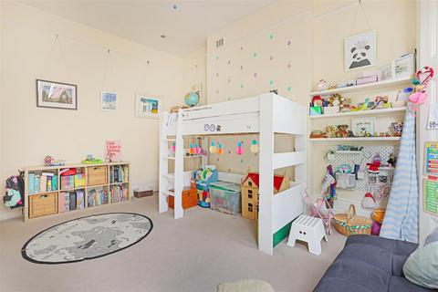 51a Alkham Road, London, N16 7AA