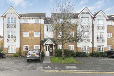 2 bedroom flat for sale, Newcombe Gardens, Hounslow TW4