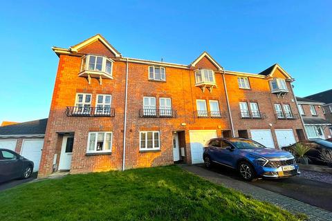 4 bedroom terraced house to rent, St. Marys Way, Guildford, Surrey, GU2