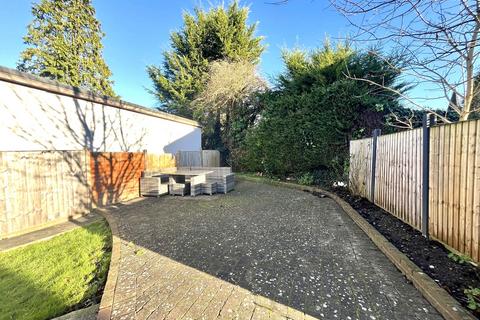 8 Garrison Lane, Chessington, KT9 2LB