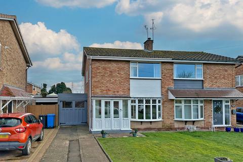 3 bedroom semi-detached house for sale, Wombourne Road, Swindon, DY3