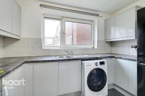 1 bedroom flat for sale, Cowbridge Lane, Barking