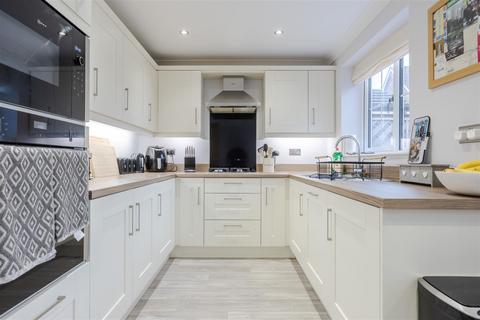 27 Bayleaf Lane, Barton-upon-humber, DN18 5GQ