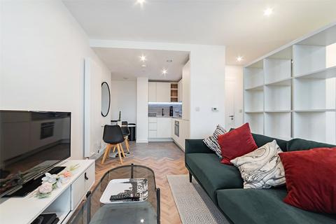 Studio to rent, Skyline Apartments, 11 Makers Yard, London, E3