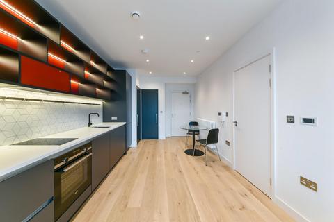 Studio for sale, Defoe House, City Island Way, London, E14