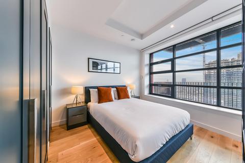 Studio for sale, Defoe House, City Island Way, London, E14