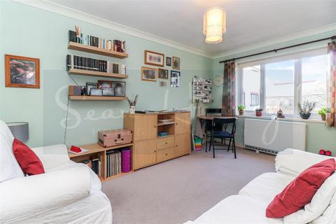 1 bedroom flat for sale, Wood Street, Barnet EN5