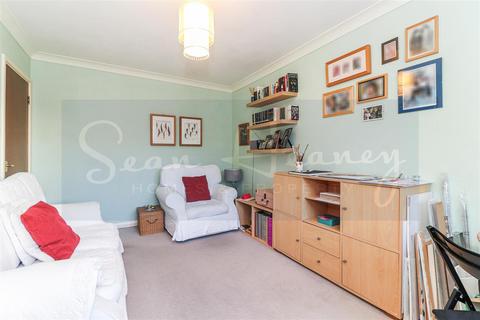 1 bedroom flat for sale, Wood Street, Barnet EN5