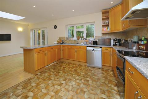 4 bedroom semi-detached house for sale, Willow Way, Radlett, Hertfordshire, WD7