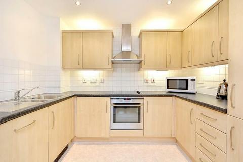 2 bedroom flat to rent, Medland House, London E14