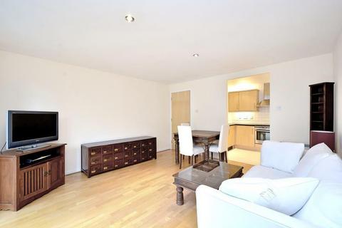 2 bedroom flat to rent, Medland House, London E14