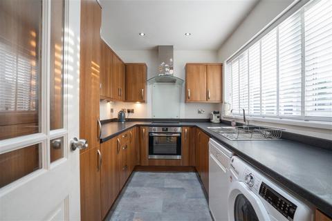3 Willow Close, Kingsbury, Tamworth, B78 2JP