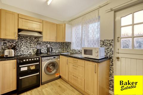 2 bedroom terraced house for sale, Laing Close, Hainault IG6