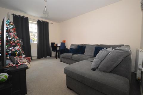 2 bedroom ground floor flat to rent, Malyon Close, Braintree, CM7