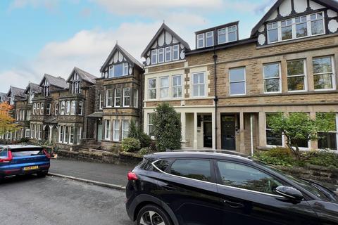 1 bedroom apartment for sale, Harlow Moor Drive, Harrogate, HG2