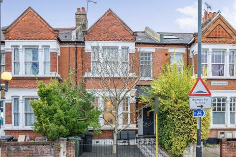 2 bedroom flat for sale, Cavendish Road, Clapham