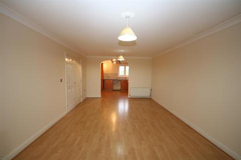 2 bedroom apartment to rent, Headland Point, Newquay TR7