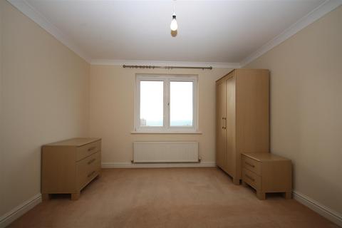 2 bedroom apartment to rent, Headland Point, Newquay TR7