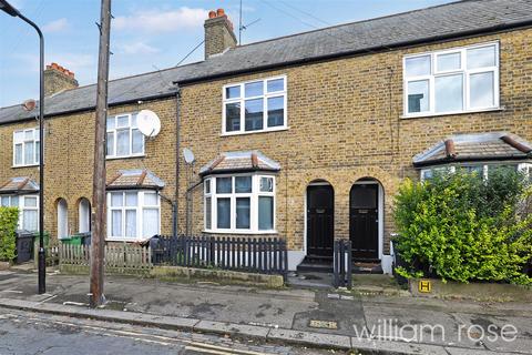 2 bedroom terraced house for sale, Crescent Road, London E10