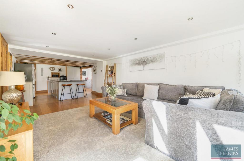 Sitting Room/Kitchen