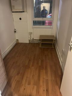 2 bedroom flat to rent, Ilford, IG1