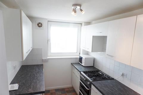 2 bedroom flat to rent, Montague Street, Brighton