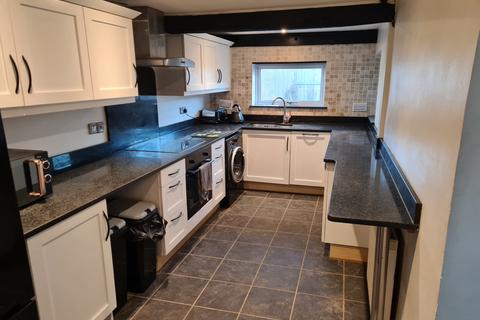 2 bedroom terraced house to rent, Forest Road, Melksham, Wiltshire