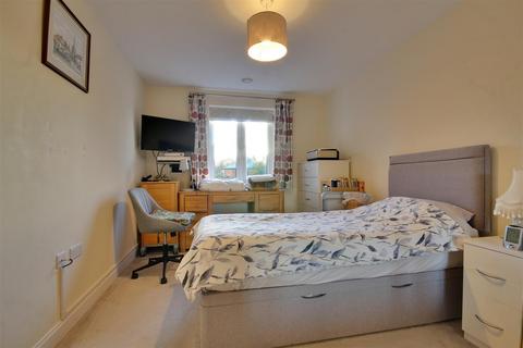 2 bedroom flat for sale, Andrews Court, Molescroft Road, Beverley