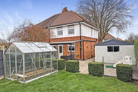 3 bedroom semi-detached house for sale, Beech Avenue, Newark