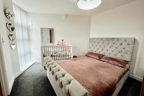 3 bedroom flat for sale, Bramwell Court, Derwentwater Road, Gateshead