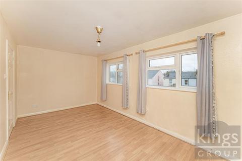 3 bedroom maisonette for sale, Rosemary Avenue, Enfield